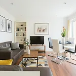 Spacious 2Br Acton Apartment - Modern Comfort